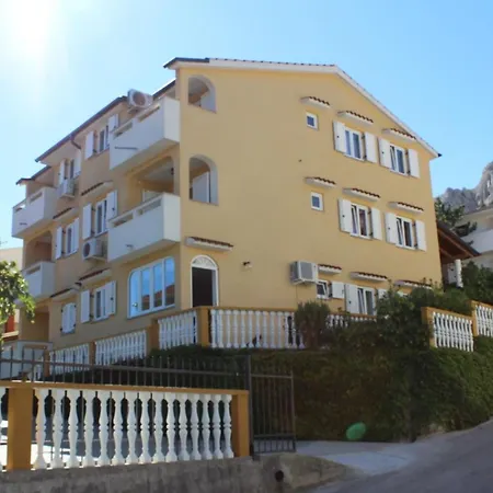 In Mit Eigenem Balkon By Interhome Lejlighed Baška