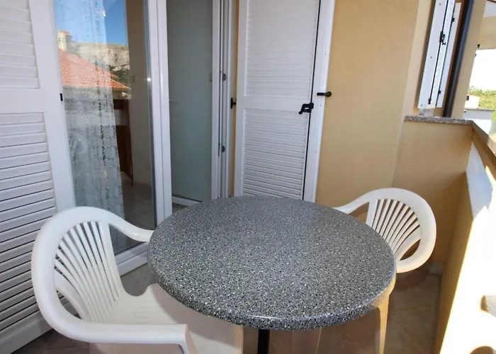 In Mit Eigenem Balkon By Interhome